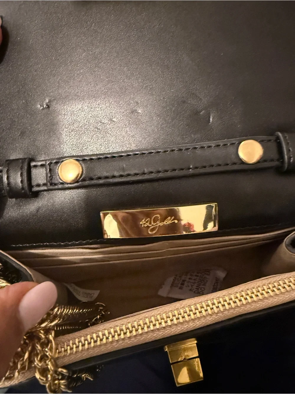 42 GOLD structured black